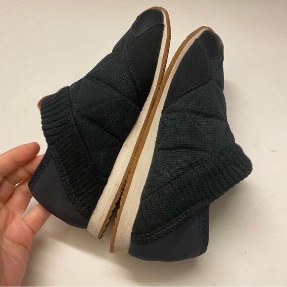 Teva ReEmber Moc Quilted SlipOn puffer black water repellent Shoes boot youth 5 - Picture 7 of 10
